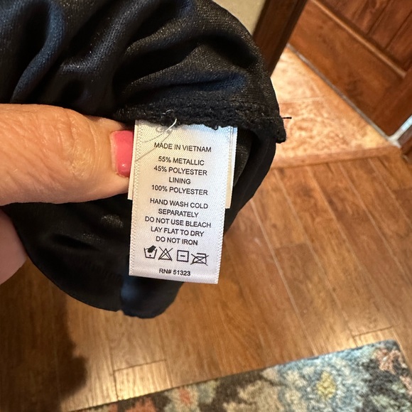 BNWT CeCe silver metallic. Size 3X - Picture 5 of 6